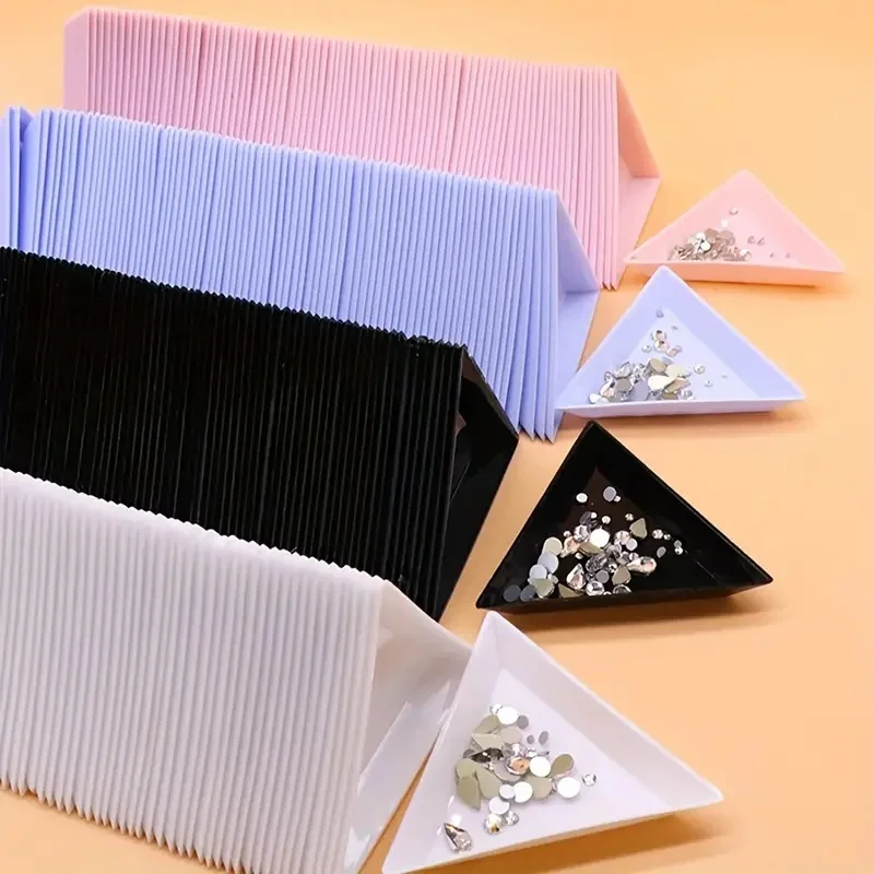 

80cs Triangle Shaped Nail Art Rhinestone Storage Tray Multi-Color Plastic Holder for Beads Manicure Accessories Storage Supplies