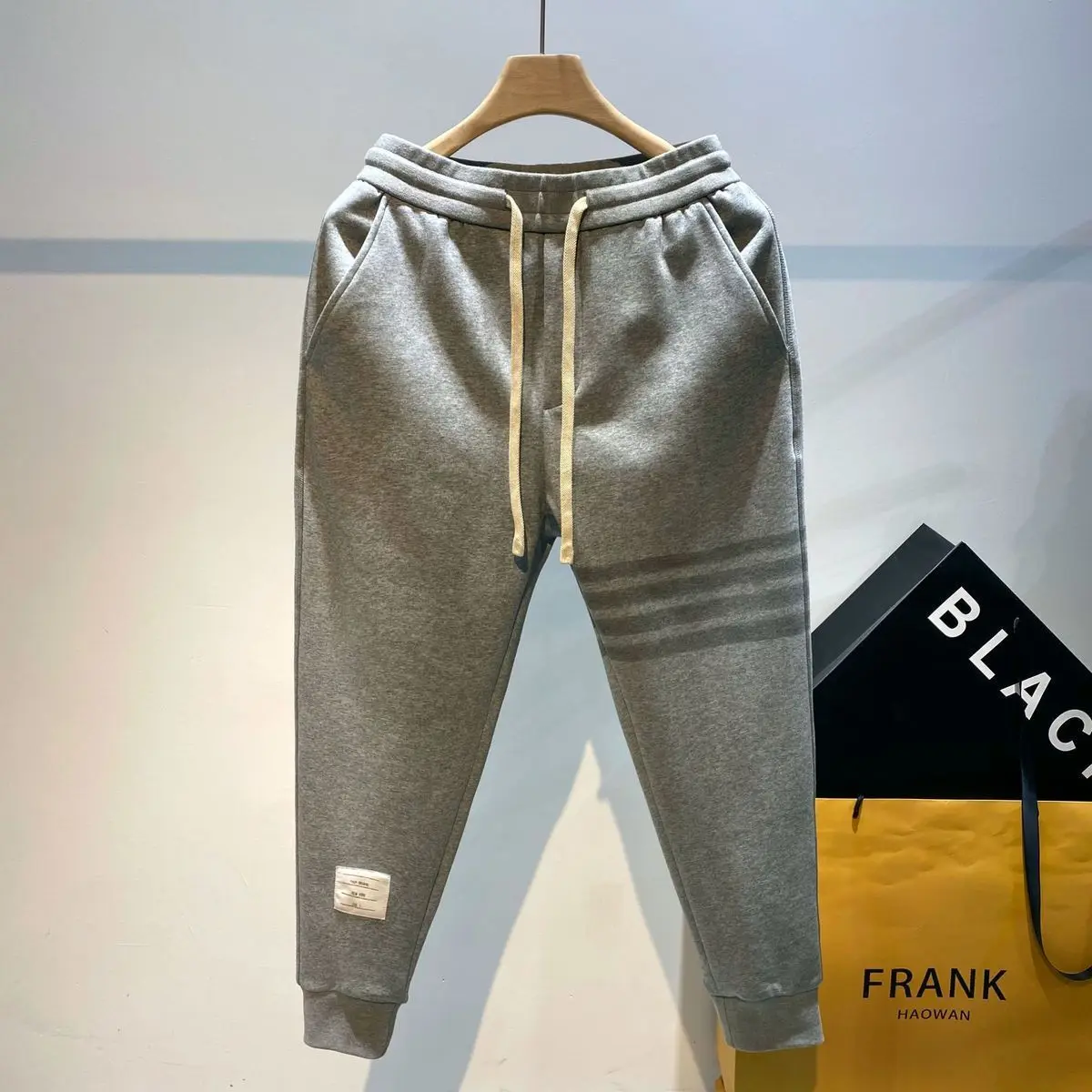 New Men\'s Casual Harem Pants Elastic Waistband for Spring and Autumn Sports Joggers Trousers Four Bar Printed Baggy Sweatpants