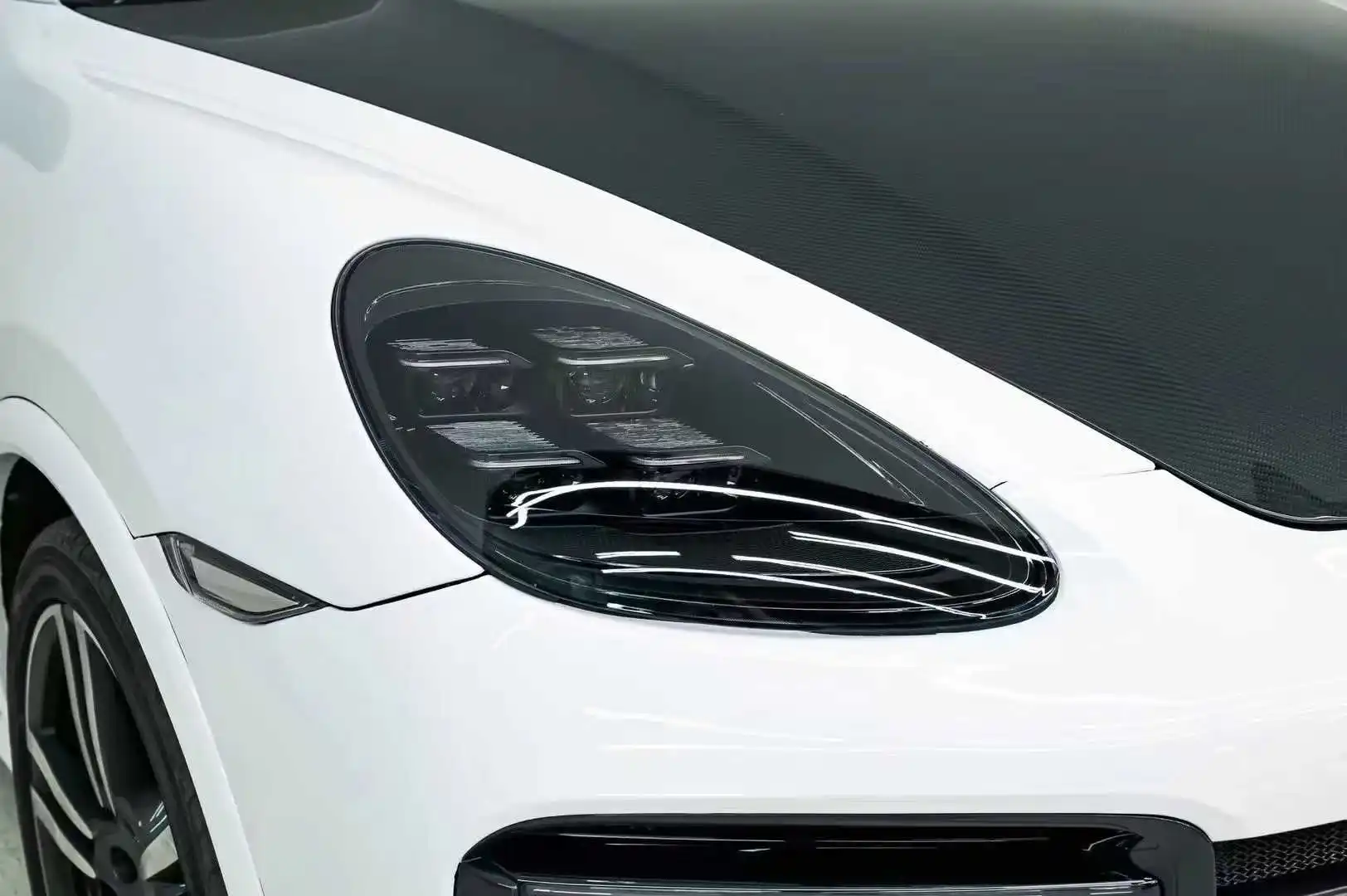 2011-2017 for Porsche for Cayenne 958 LED Headlights High Quality Blue Matrix LED  Temperature