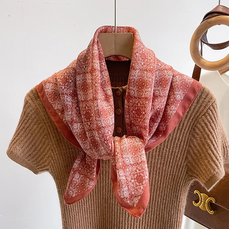 Oranje Paisley Hoofddoek 70x70cm Katoen Linnen Vierkante Sjaal voor Vrouwen Lichtgewicht Haar Bandana Shirt Match
