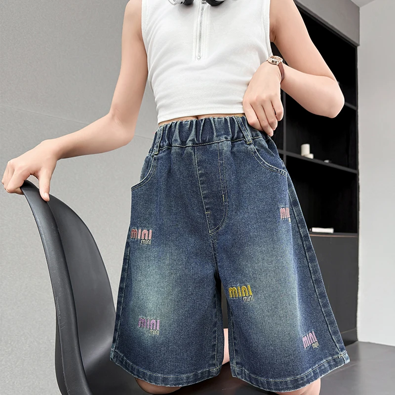 

2026 Summer Embroidered Letter Jeans for Children Loose Short Jeans for Boys New Sportswear for Girls