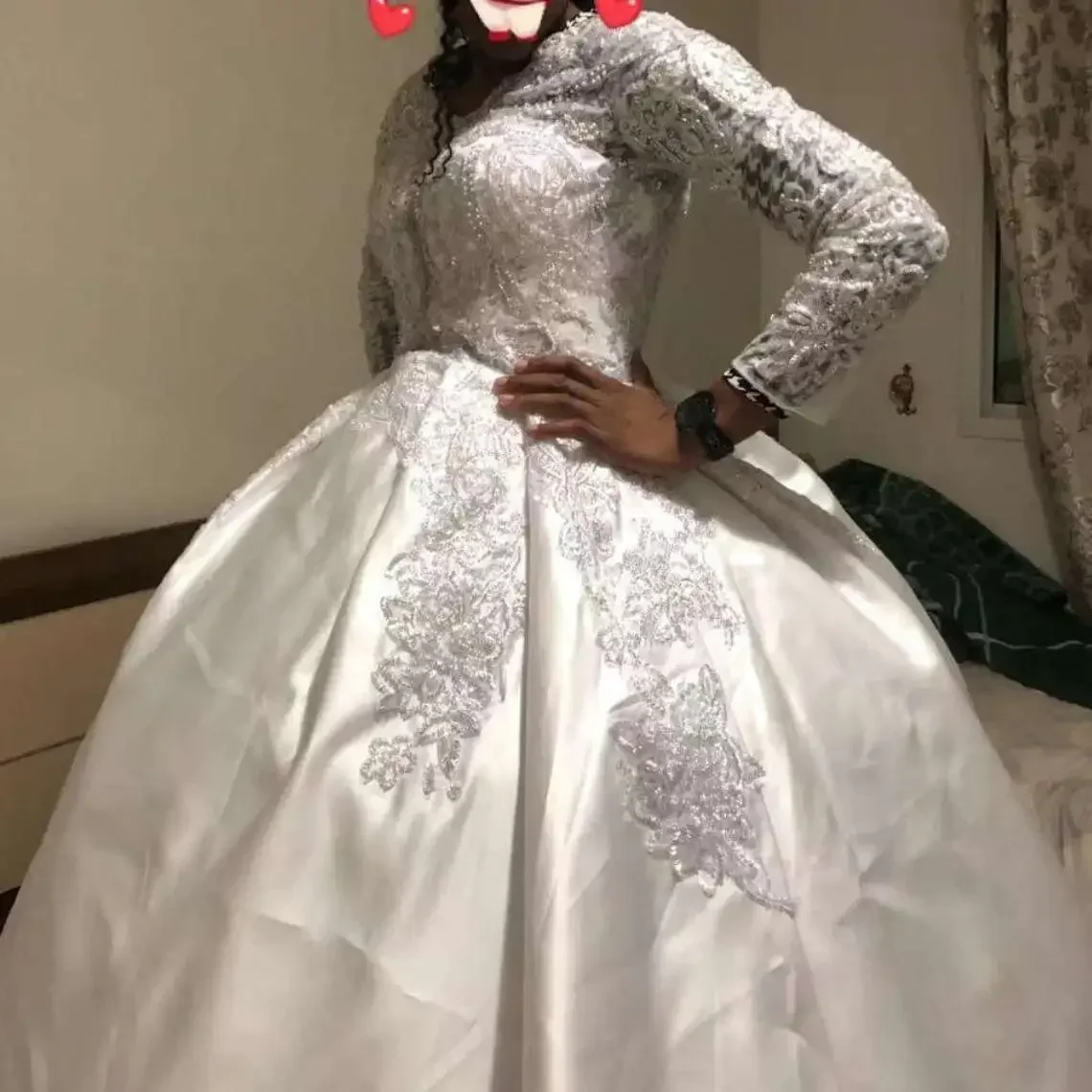 Abito da sposa personalizzato con scollo a V e applicazioni di perline, corsetto sul retro, maniche lunghe, abiti da sposa, abito da ballo, abito da sposa gonfio in raso