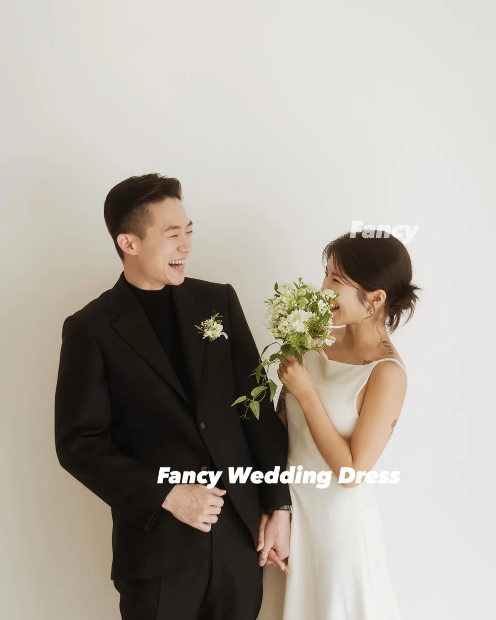 ชุดแต่งงานเกาหลีแบบเรียบง่าย คอทรงโอ ทรงเอไลน์ ผ้าซาตินยืดหยุ่น ความยาวระดับชา ด้านหลังแบบคอร์เซ็ท สามารถสั่งตัดได้