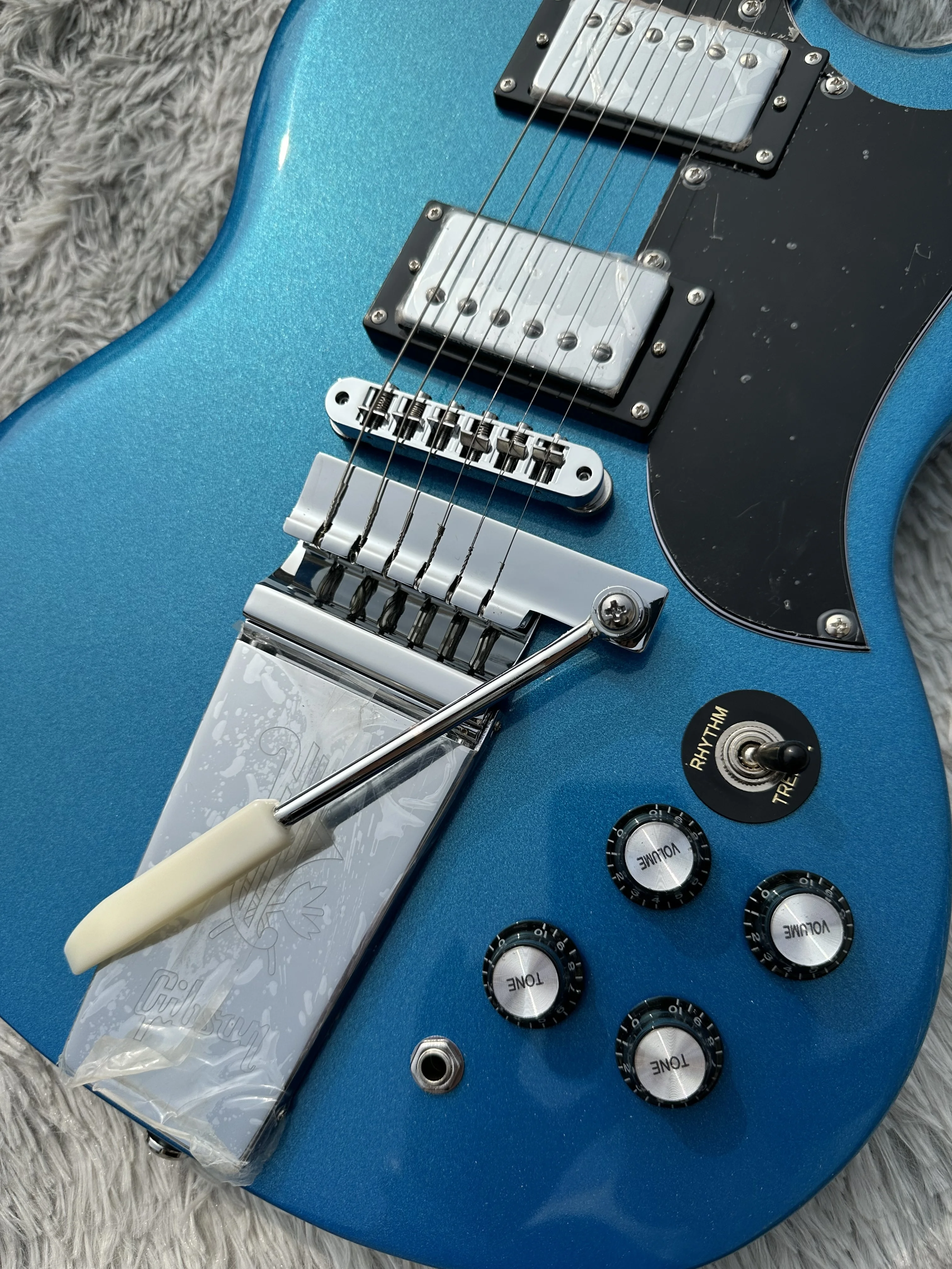 Customized electric guitar, SG electric guitar, Blue silver powder, silver accessories+jazz vibrato，in stock, lightning package