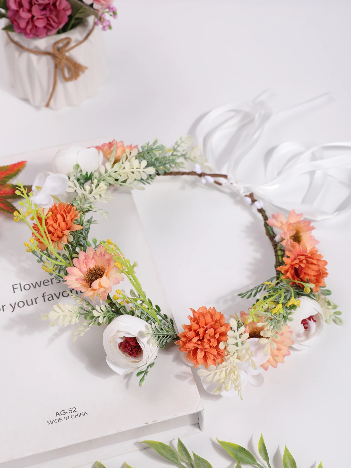 A female super Sensen department simulation flower flower seaside vacation tour shot headwear wreath