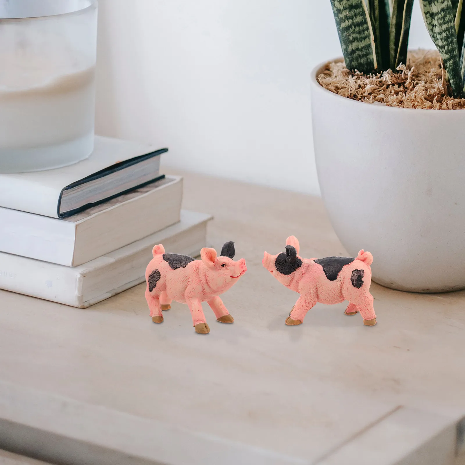 4Pcs Miniature Pig Ornaments Resin Small Animal Sculpture Realistic Decoration for Home Garden Desktop Fairy Landscape
