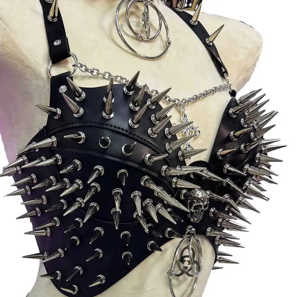 Y2K Spiked Bra Top Grunge Punk Rock Gothic Tank Top with Spikes for Women Sexy Emo Clothing ALT Festival Outfit 2000s Style