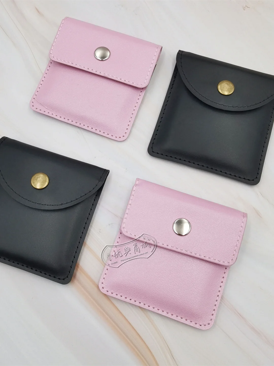 

Portable Leather Ashtray Bag Aluminum Foil Environmental Protection Personal Carry Cigarette Butts Bag Creative Gift