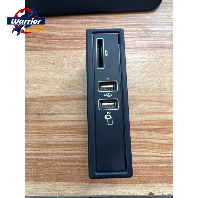 

USB Multimedia Connection Unit for Mercedes-Benz W213 W205 253 E180 C200 GLC260 E300 A2138200400