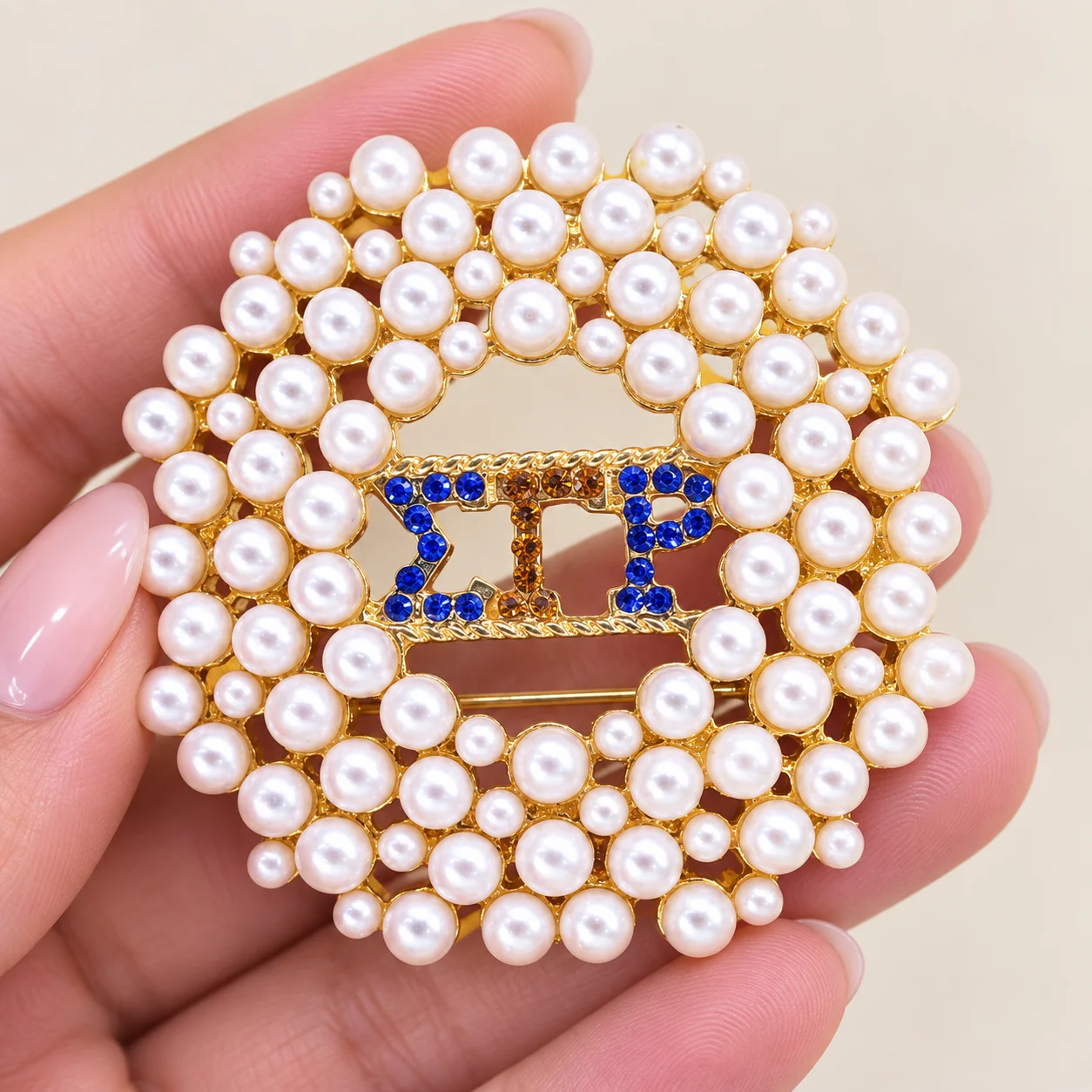 Metal Gold Plated Imitation Pearl Society Greek Letter Sigma Gamma Rho Pin 1922 Sorority Brooch Jewelry for Women