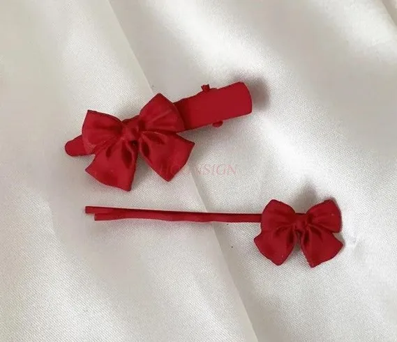 غطاء رأس على شكل فيونكة حمراء مع دبوس شعر صغير وغطاء رأس أحمر صغير ورائع للعام الجديد #4