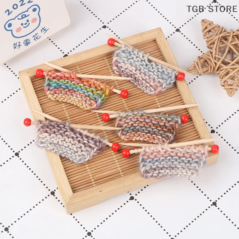 1/12 Miniature Dollhouse Simulation Thick Knitted Sweater Model DIY Accessories Decorative Ornament