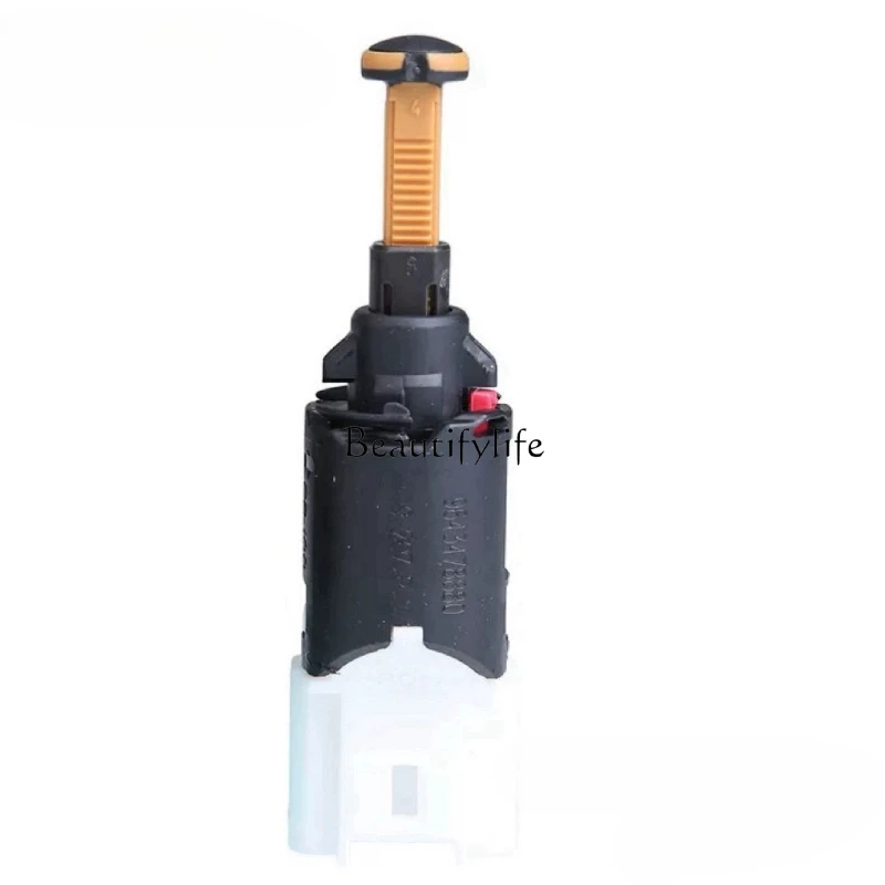 

*Auto Adaptation Aeolus Brake Light Switch AX7 S30 H30 E70 A60 9643478880 45344