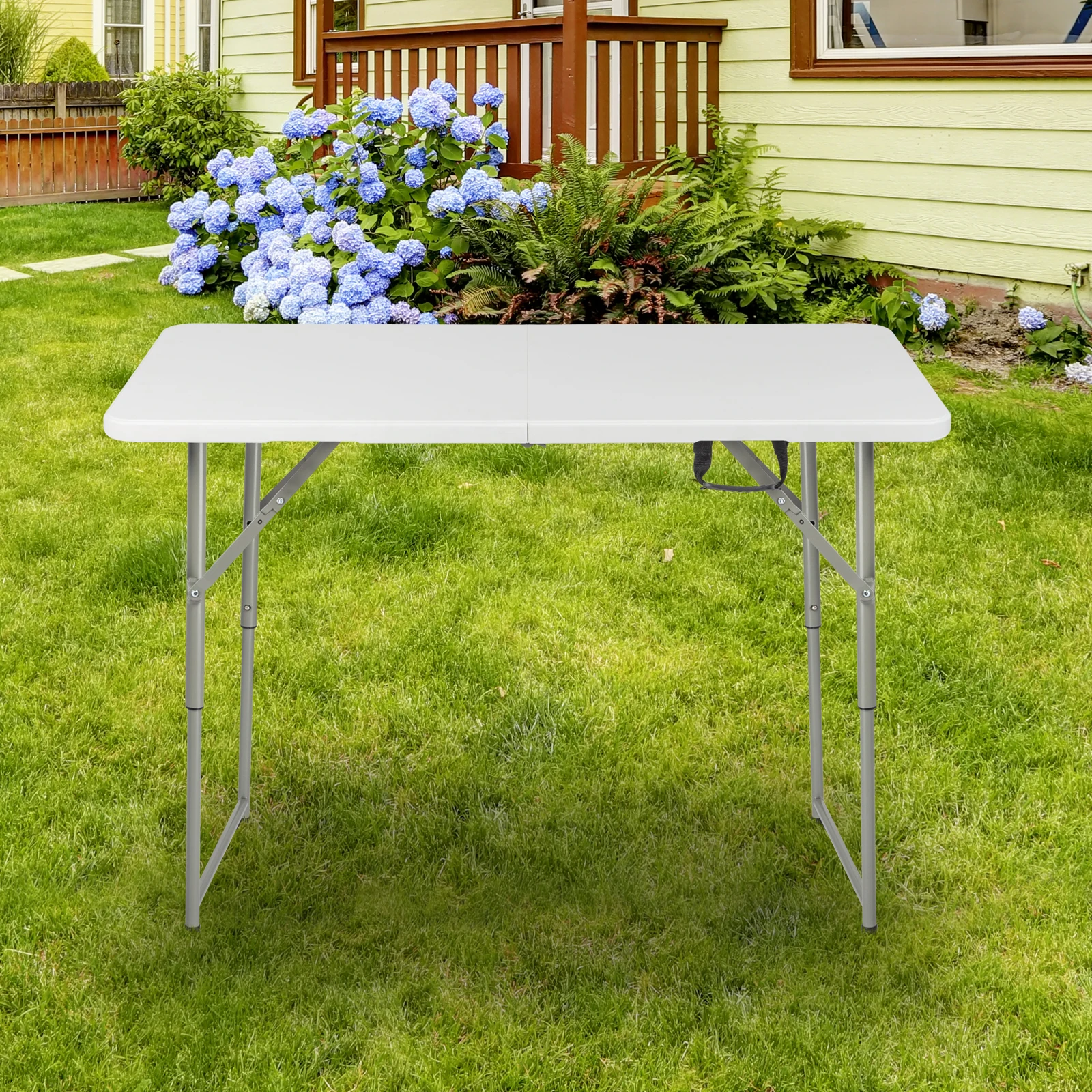 4ft Foldable Lift Patio Plastic Table White Comfortable to use with humanized design on details ﻿