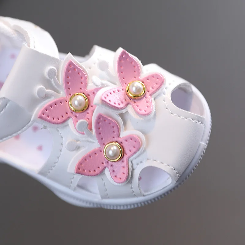 Baby Shoe Baby Girl Sandals Summer Girls Sounding Shoes Non Slip Soft Soles 1-3Year Old Children Princess Walking Shoe Bebe Niña