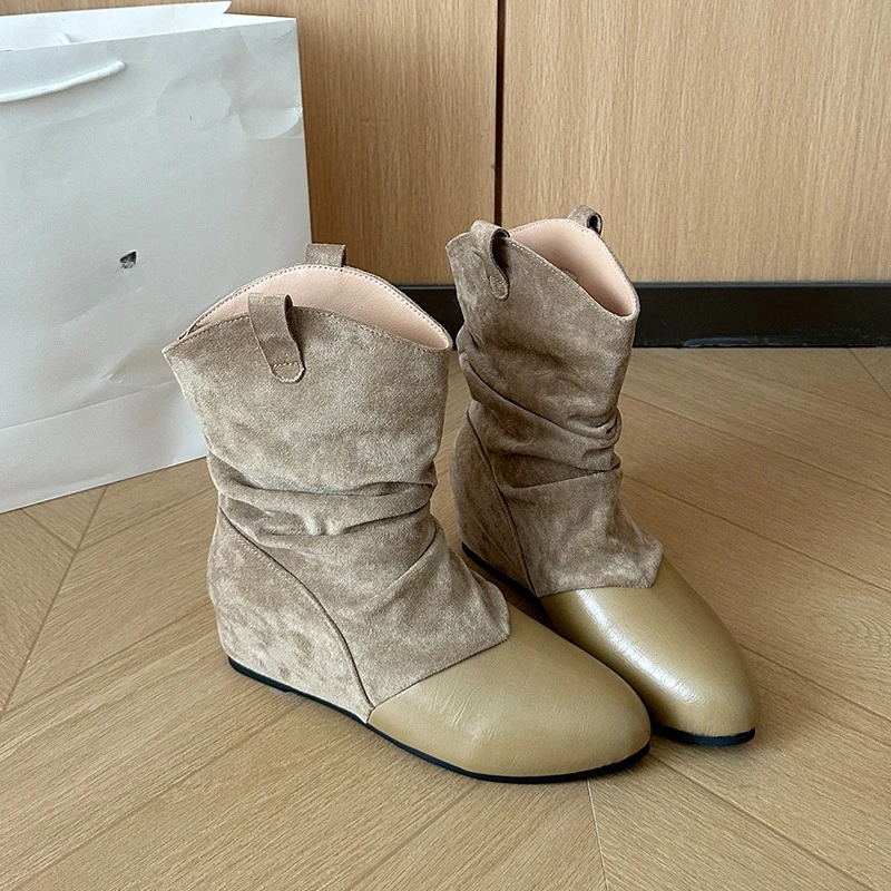 Pointed Flat Ankle Boots for Women 2026 Autumn New Versatile Style, Pairs with Dresses, Hidden Height Boost Pile Boots
