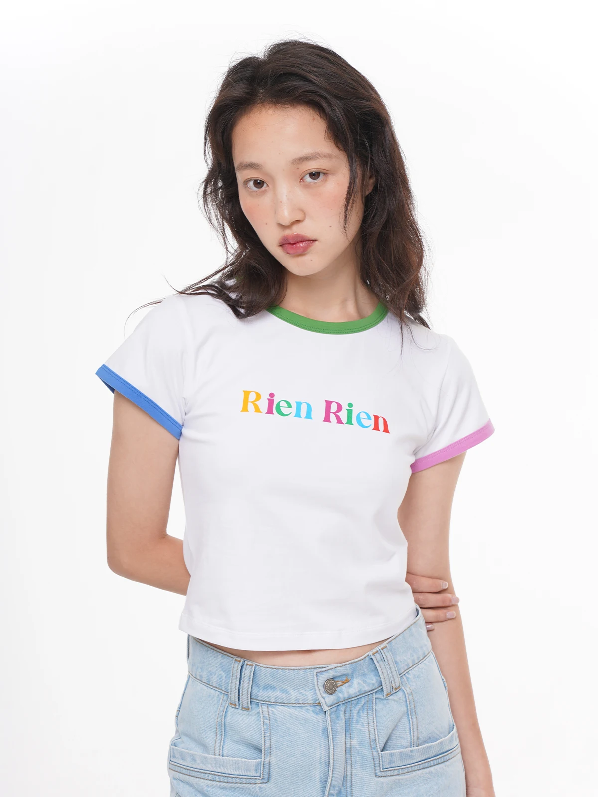 

Футболка Rien Rien с логотипом, удобная, приталенная, с коротким рукавом, из смесового хлопка и полиэстера, в уличном стиле, с круглым вырезом.