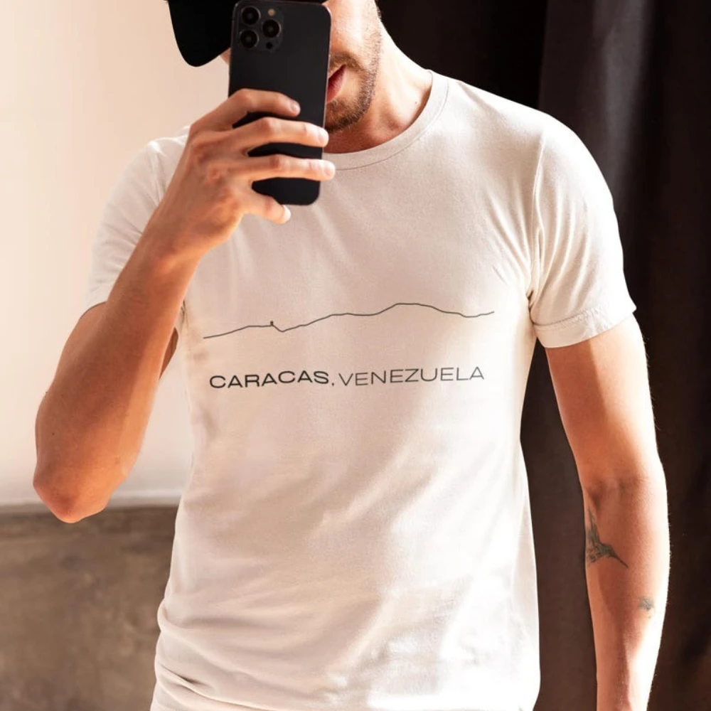 Caracas Venezuela T-Shirt Gift for Venezuelan Pride Shirt Unisex Venezuela Travel Clothing Minimalist Design Style Men Women Tee