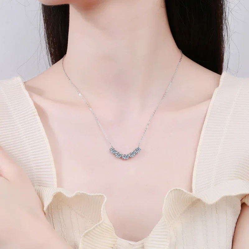 

18K Gold Inlaid Diamond Necklace for Women, D-color Moissanite Pigeon Egg Chain, PT950 Platinum 2.5-carat Collarbone Chain