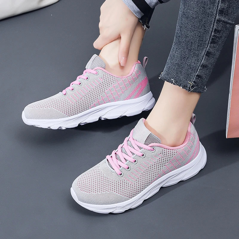 2024 Women's Sneakers Soft Sole Autumn Fashion Mesh Black Versatile Lace Up Breathable Casual Running Shoes Tenis Femimino