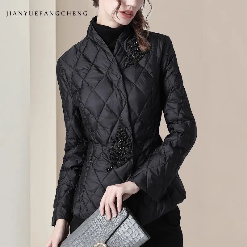 أزياء المرأة سترة شتوية طويلة الأكمام المطرزة الديكور الأصفر البخاخ معطف شتاء دافئ أعلى الكورية عارضة أسفل السترات #3