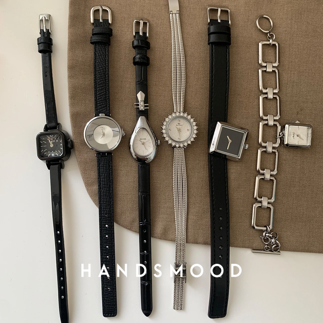 

2026 Luxury Women's Watch: Fashionable, Sophisticated New Chinese-Style Pipa Design High-End 36mm Ladies' Quartz Watch