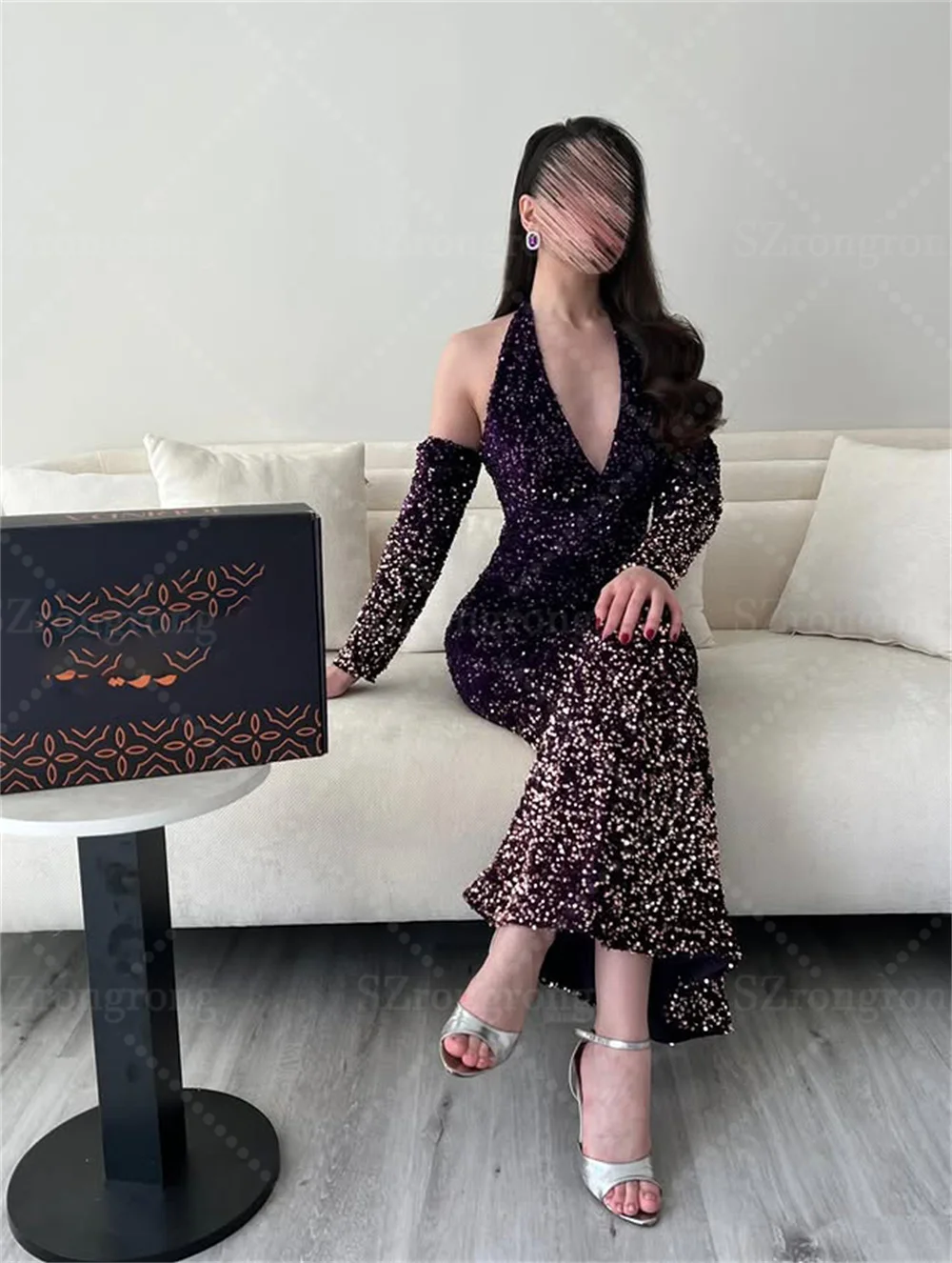 ชุดราตรีสีม่วงแบบสั่งตัด ประดับเลื่อมวิบวับ ทรงเข้ารูปยาวกรอมพื้น แขน 3/4 เหมาะสำหรับงานแต่งงานหรืองานพรอม สไตล์ซาอุดิอาระเบีย