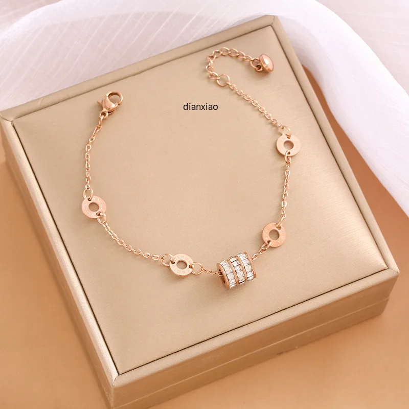 

Новейший уникальный и невыцветающий персонализированный браслет для студенток-студенток 2025 года стать бестселлером.