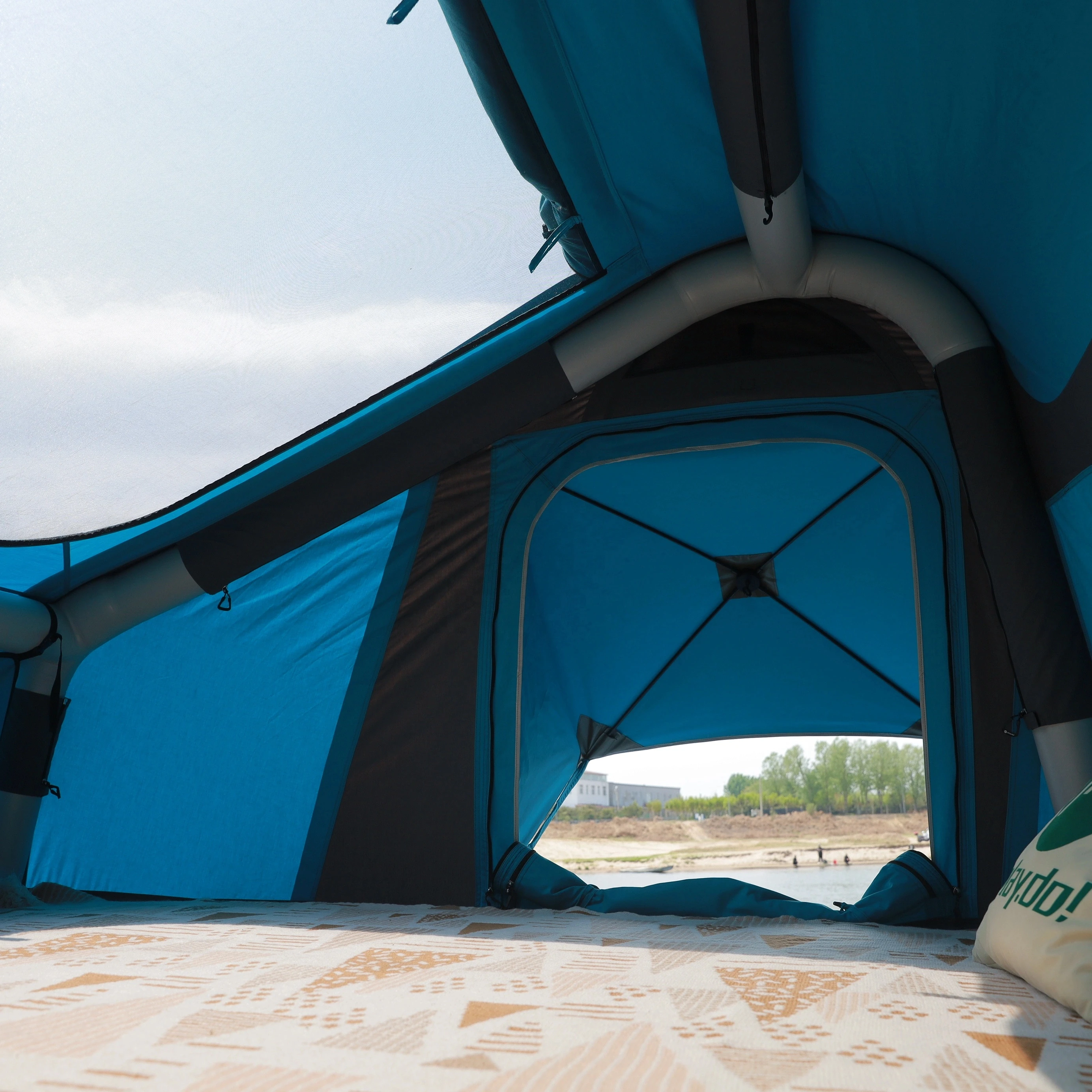 Outdoor Camping And Glamping - OEM logo Amphibious Inflatable Roof Top