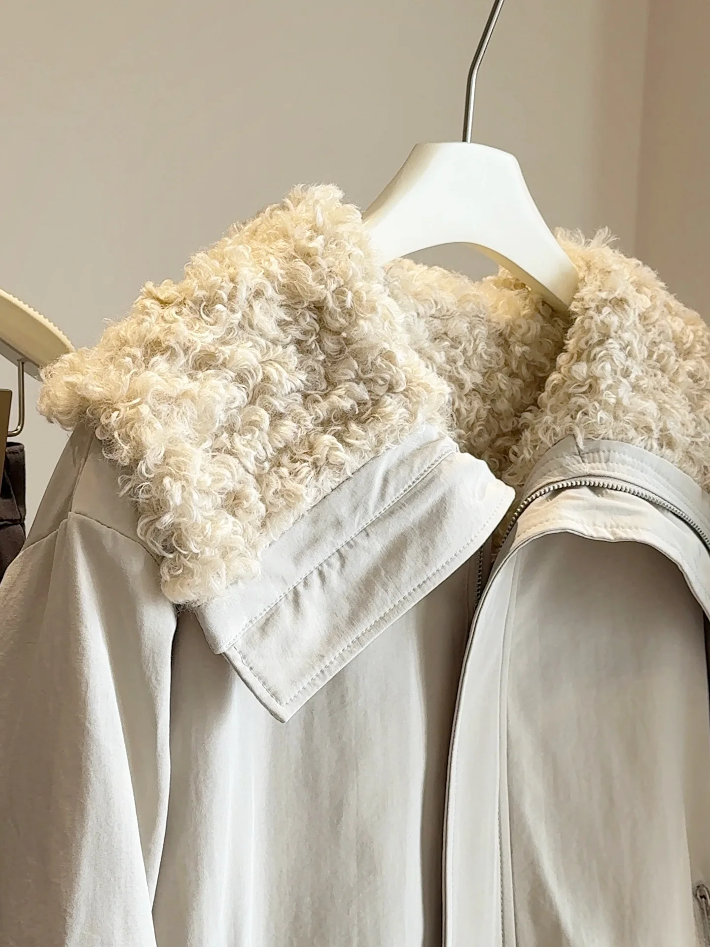 

Женское короткое хлопковое пальто из овечьей шерсти, толстая куртка на молнии с большими отложными лацканами, осень-зима, простое свободное повседневное термопальто