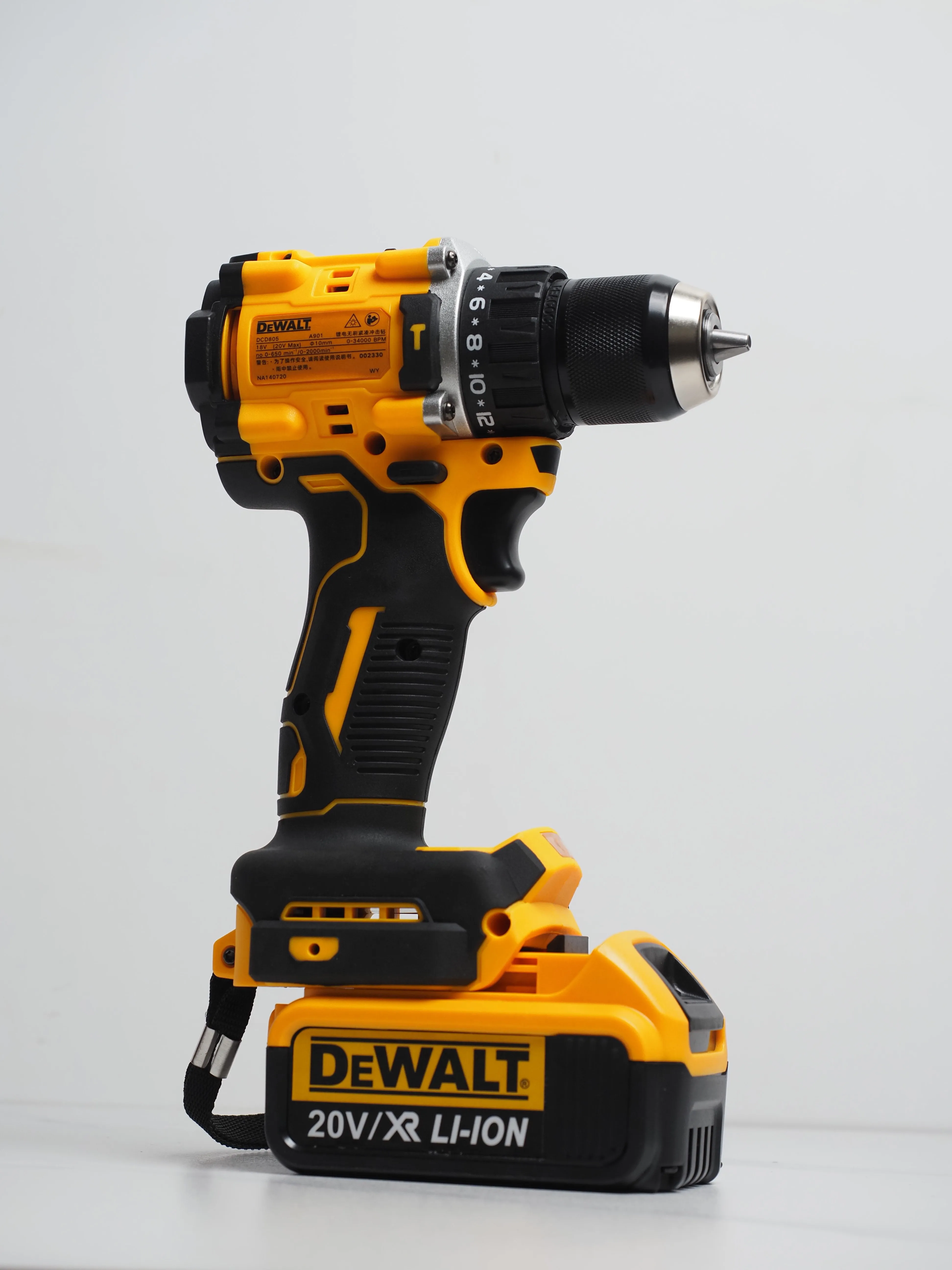 DEWALT Lithium Battery 20V Rechargeable Brushless Compact Electric Screwdriver Hand Drill Impact Drill DCD805