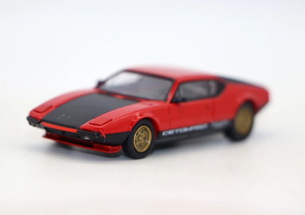 

New 1/64 Scale De Tomaso Pantera 1972 Lights Down By Para Diecast Alloy Toy Cars Simulation Model For Collection