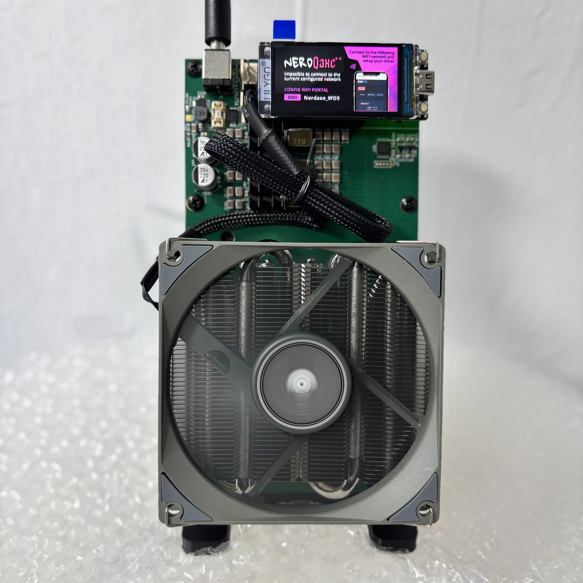 Bitaxe NerdQaxe++ 4.8TH/s ビットコインマイナー