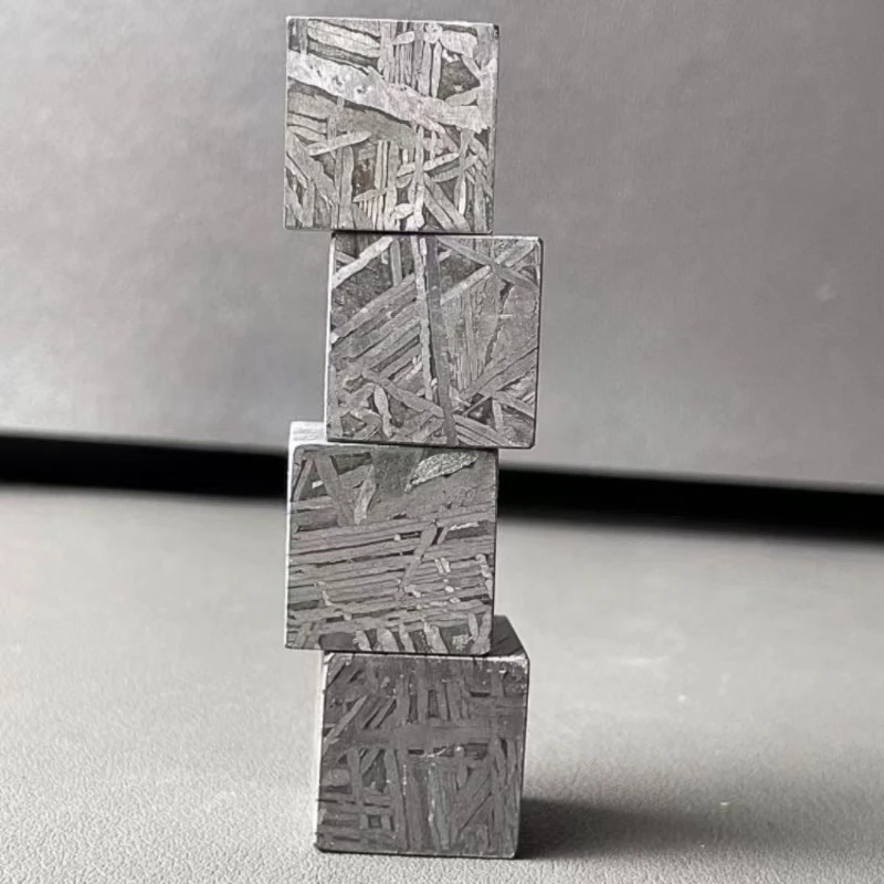 1Pcs Rare Altay Meteorite Natural Asteroid Cube Specimen 2X2cm Home Stone Artifacts Decorations Alerai Asteroid Cutting Sample