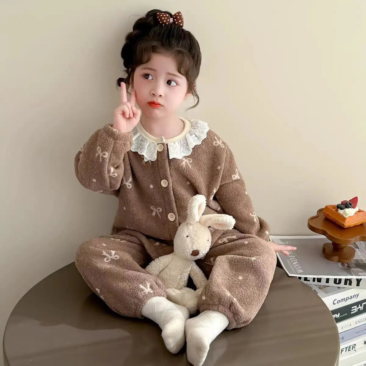 

2025 Winter Girls Warm Loungewear Sleepwear Coral Fleece Pajamas Set Bow Print Lace Collar 1-9Y Children Homewear Outfi