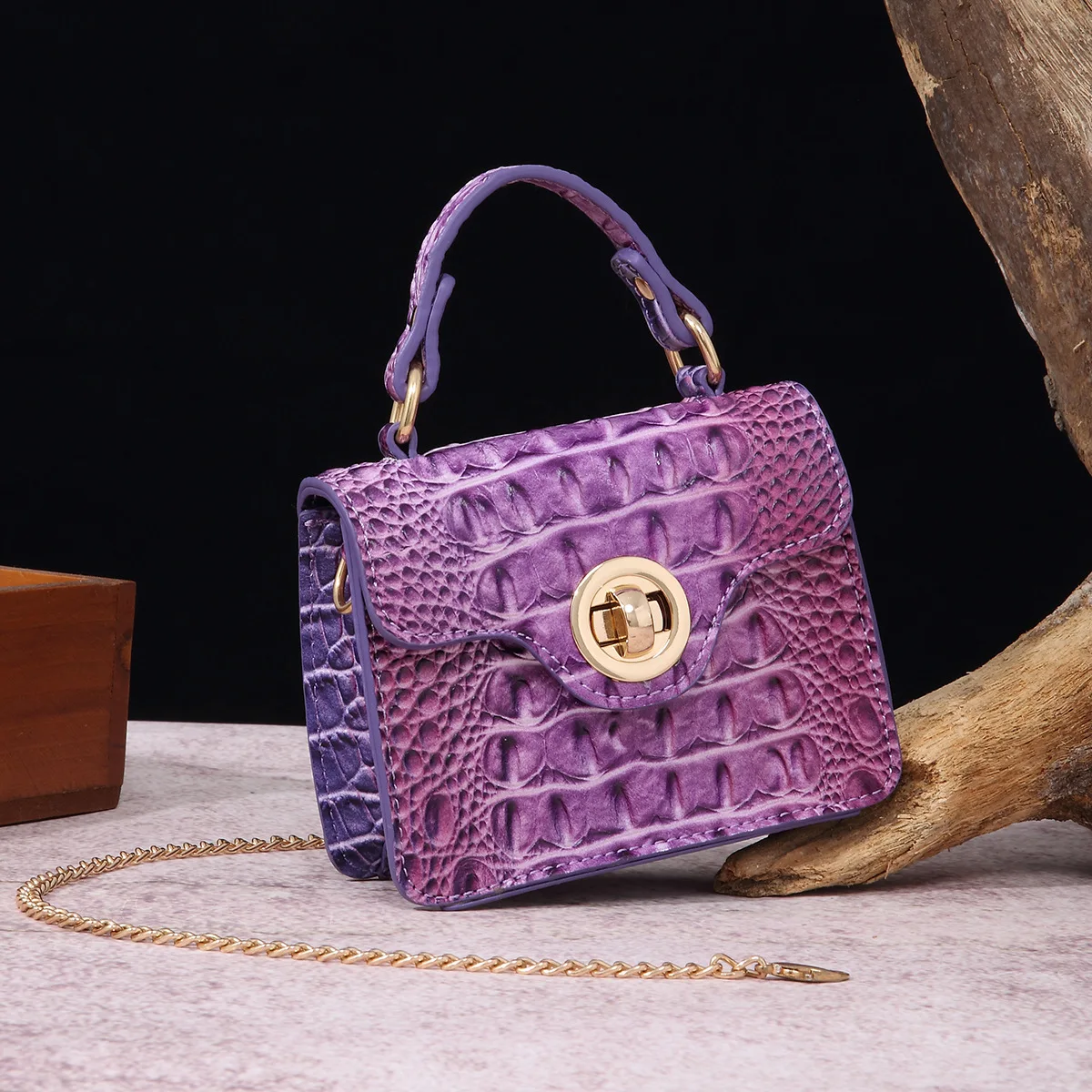 

Элегантная дизайнерская сумка для подгузников с простым силуэтом для женщин, роскошная кожаная сумка-тоут большой вместимости, стильная сумка через плечо.