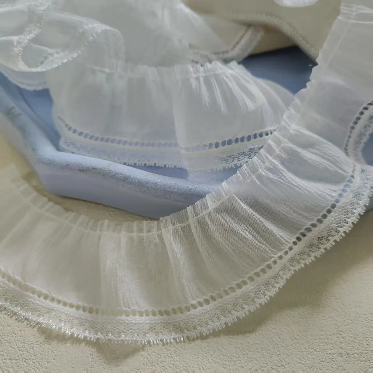 4.5 cm wide white silk-like creased lace lolita clothing pet sleeve neckline baby clothing DIY decoration