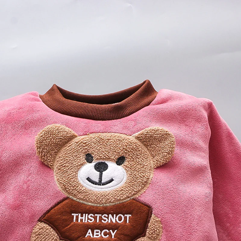 Abbigliamento per bambini 2021 nuovo cartone animato coreano peluche orsacchiotto set di tre pezzi per abbigliamento autunnale e invernale per