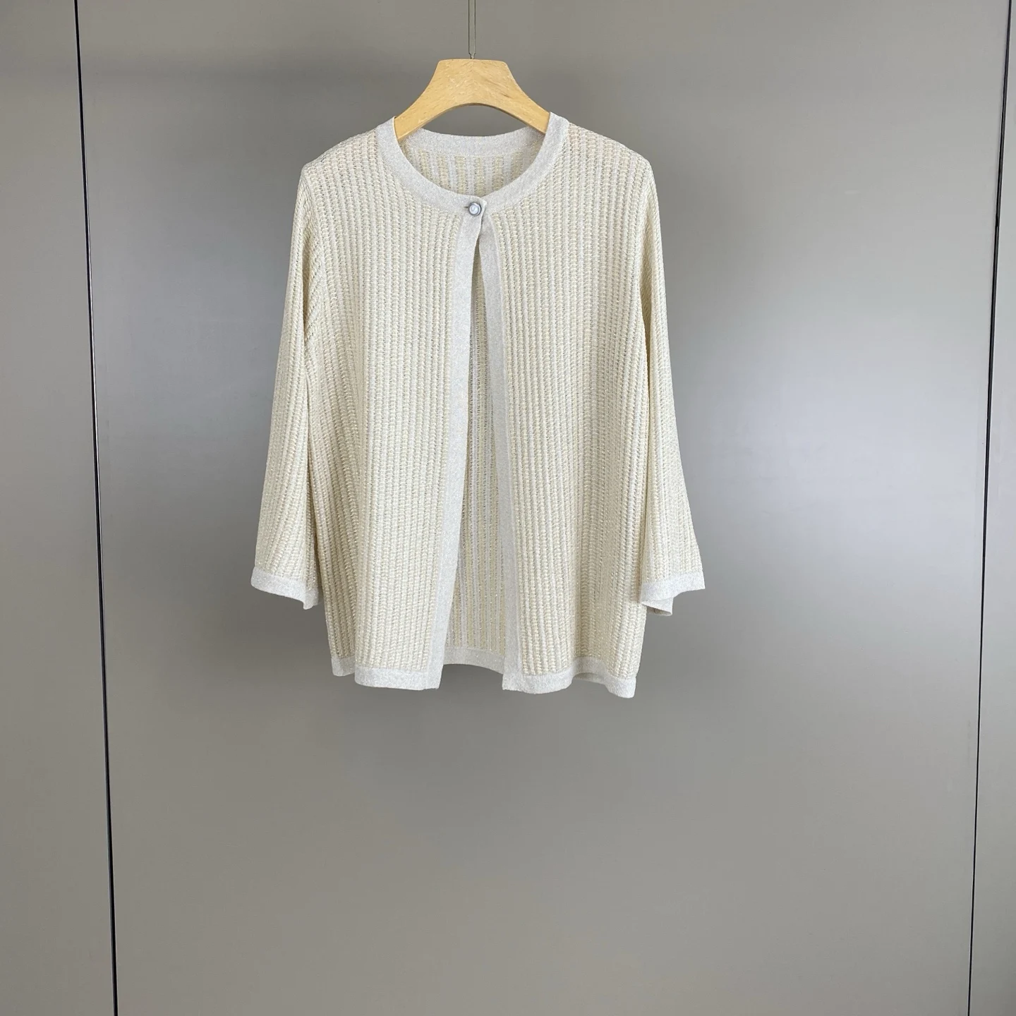 Весенне-осенний новый женский кардиган из золотистой пряжи с одной пуговицей, круглым вырезом, длинными рукавами, свободного кроя, повседневный свитер-пальто.