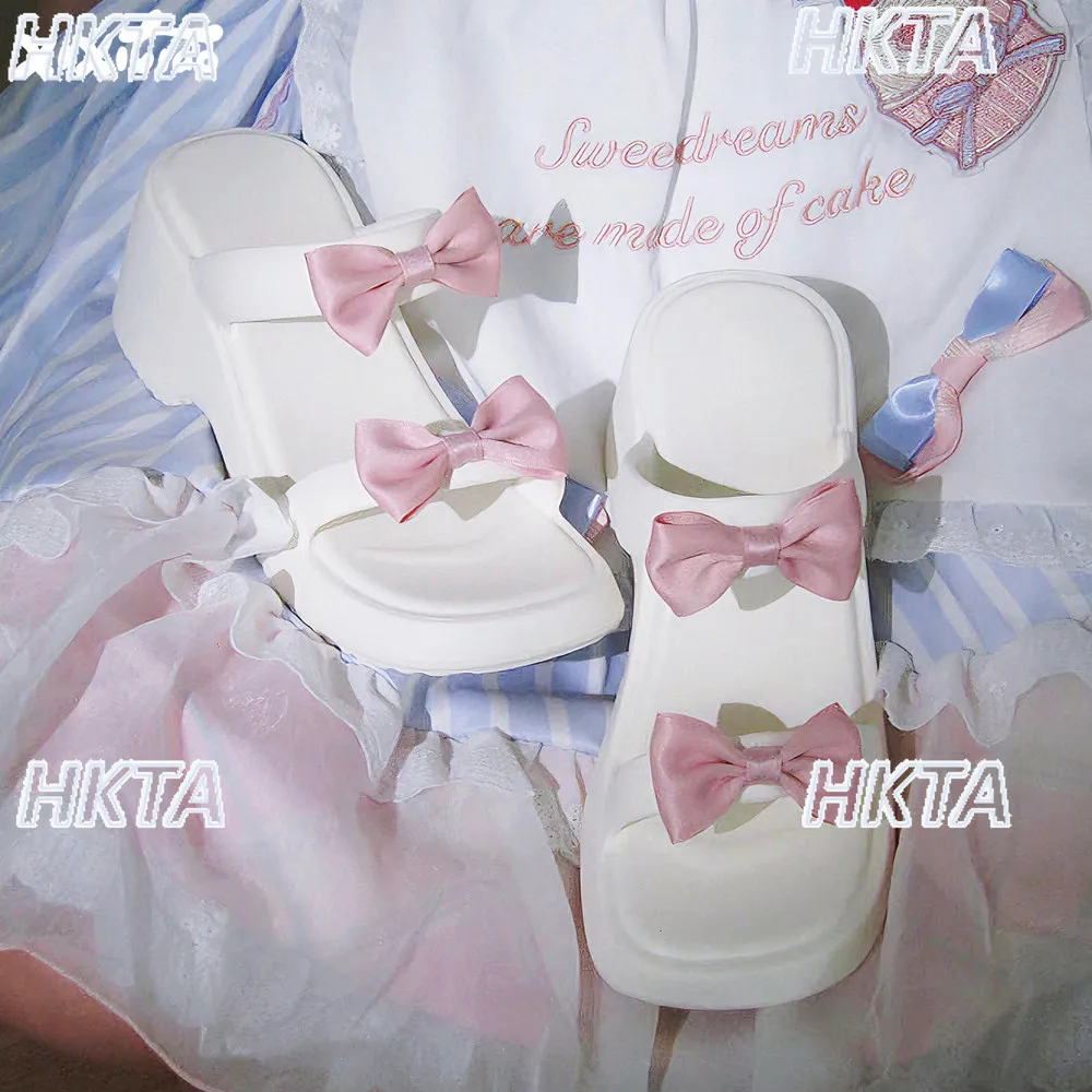 Süße Lolita-Schuhe mit Schleife, Kawaii Sommer-Pantoletten, Alltags-Slipper mit quadratischem Absatz, doppeltem Riemen, erhöhter Plateau-Sohle, coole weiße Damenschuhe