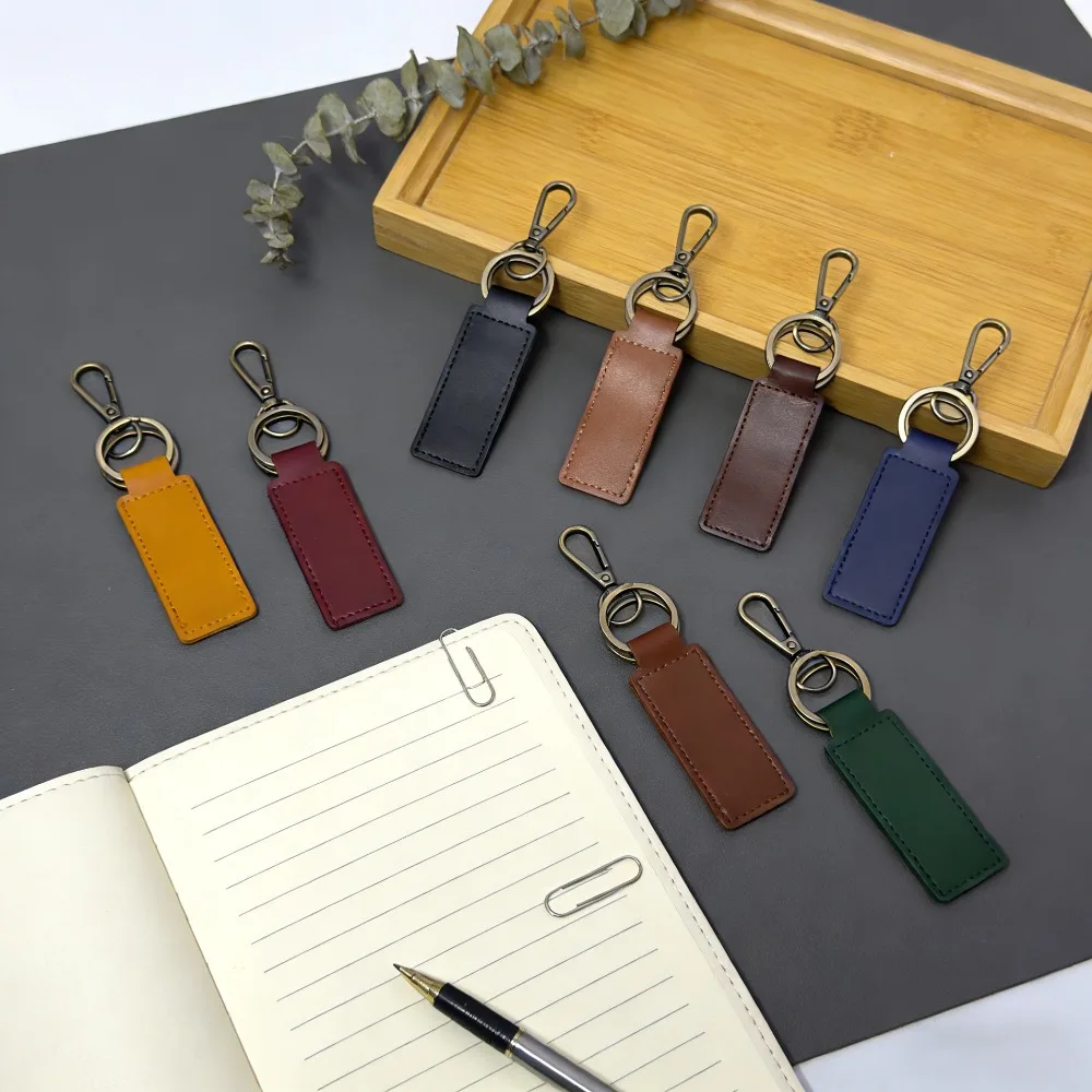 

Men's and Women's Crazy Horse Leather Keychains Creative Gifts Retro Cowhide Leather Manual Car Keychain Handmade