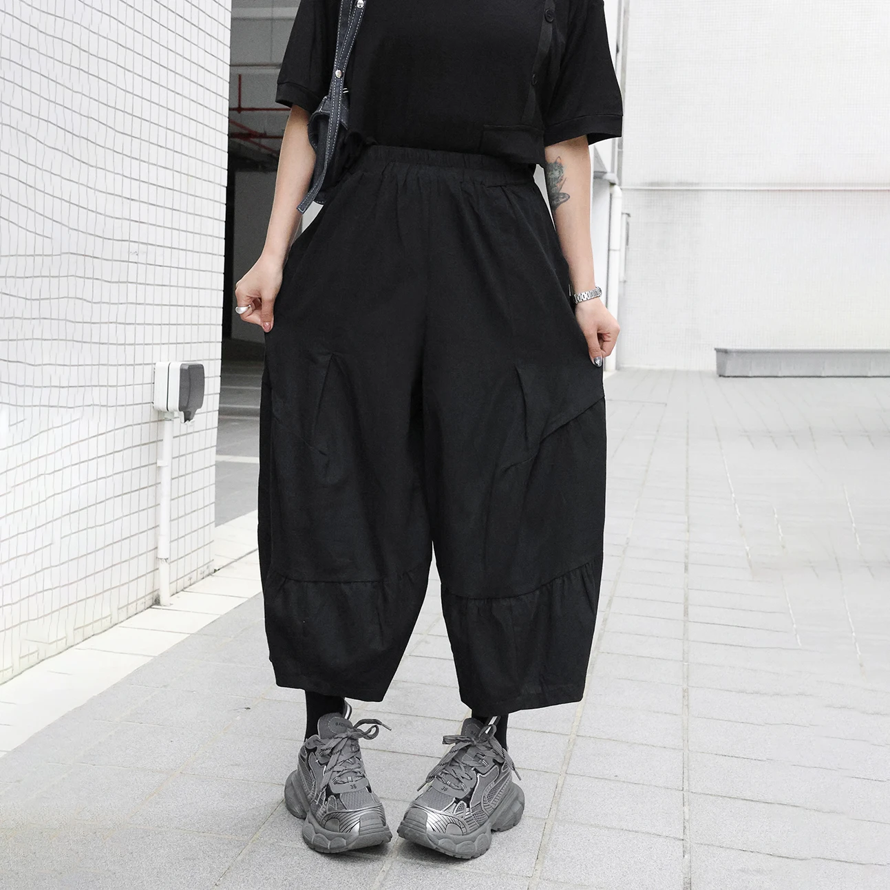 

250243 High Elastic Waist Black Pleated Brief Calf-Length Pants New Trousers Women Fashion Tide Spring Autumn 2025