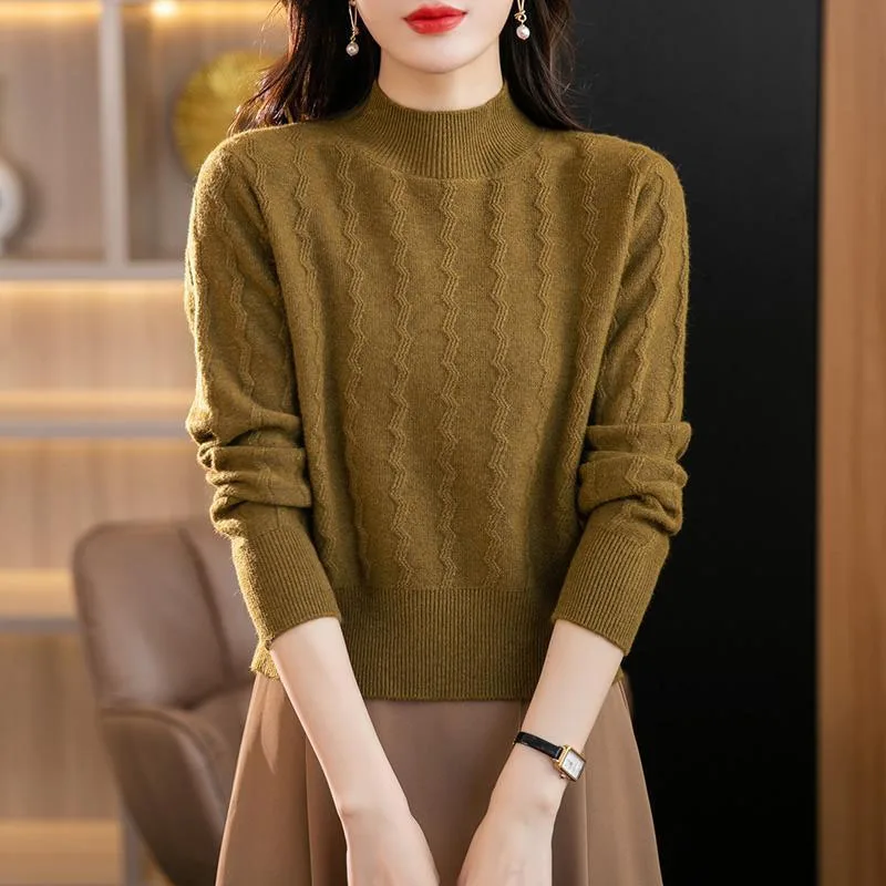 New Autumn/Winter Fashion Korean Edition Thickened Solid Jacquard Small Half High Neck Top Short Loose Versatile Style Sweater