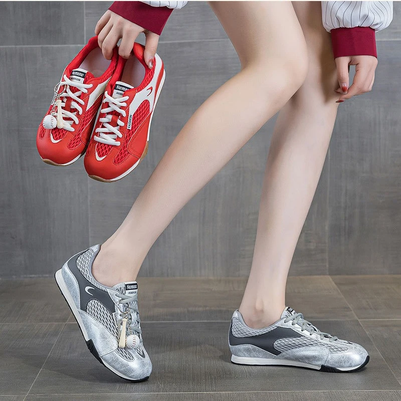 CICIYANG النساء أحذية رياضية شبكة 2026 ربيع جديد الإناث عدم الانزلاق الشقق أحذية كرة القدم أزياء من الدانتل متابعة أحذية تدريب الألمانية النساء