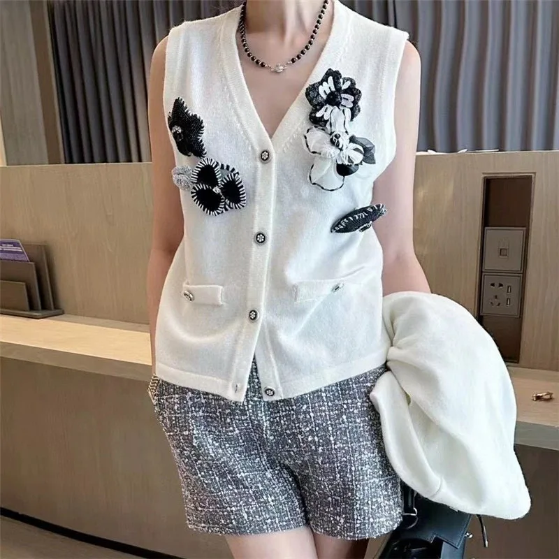 

2024 Women Spring Summer New 3D Decorative Camellia Knitted T-shirt V-neck Single breasted Cardigan Casual Tank Tops F059