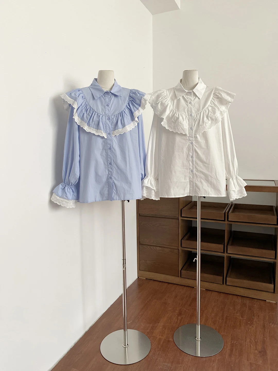 

Korean Style Sweet School Uniform Doll Collar Lace Splicing Women's Shirt Spring 2026 New Versatile Anti-Aging Top