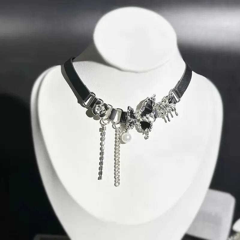 Gothic Dark Butterfly Necklace for Women Long Chain Pearl Leather Choker Punk Design Sweet Cool Spicy Girl Neck Chain Jewelry