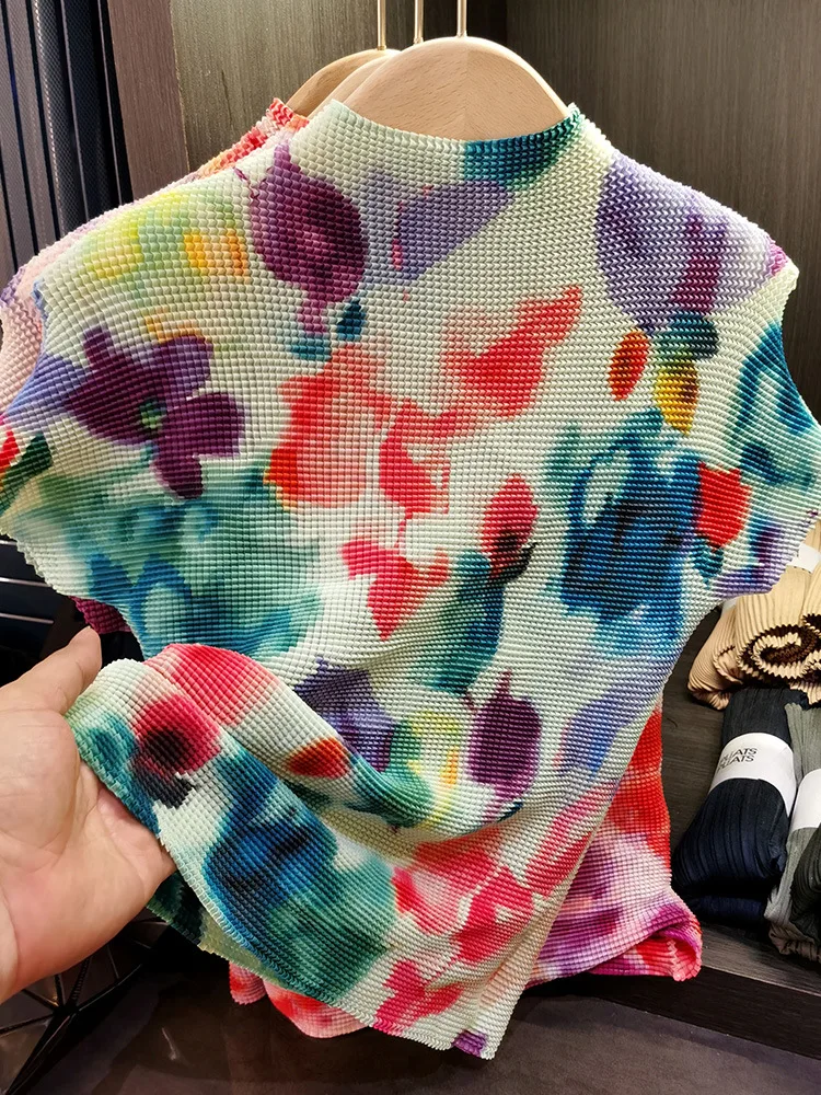 Modisches Plissee-T-Shirt für Damen, kurze Ärmel, Druck, Farbblock, schlank, dünn, Stil, schickes, leichtes Top, 2025, Neu