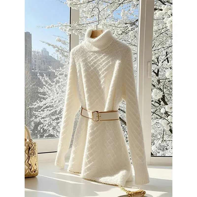 

Французская элегантность, белая водолазка, вязаный пуловер с длинными рукавами, шикарная мини-свитер средней длины, юбка, зимнее модное пальто, внутренние юбки