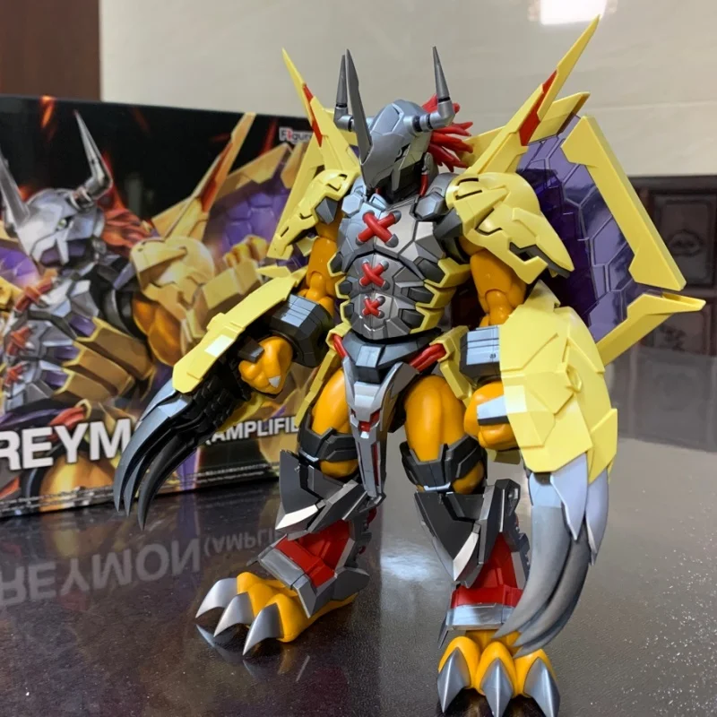 Bandai Digital Monster Assembled Model Wargreymon 20cm Toys Statue Action Figure Model Collection Toys Gifts